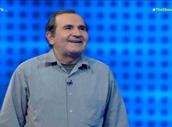 Ο παίκτης που συγκίνησε με την εξομολόγησή του στο The Chase: «Μεγάλωσα σε ιδρύματα» – «Είσαι υπέροχος», απάντησε η Μπεκατώρου