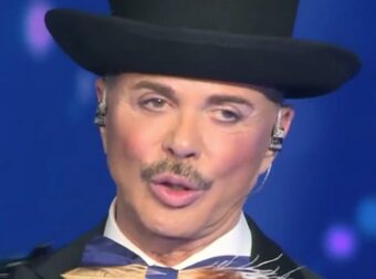 Πένθος για τον Λάκη Γαβαλά: Το ανακοίνωσε στον «αέρα» του J2US (Βίντεο)