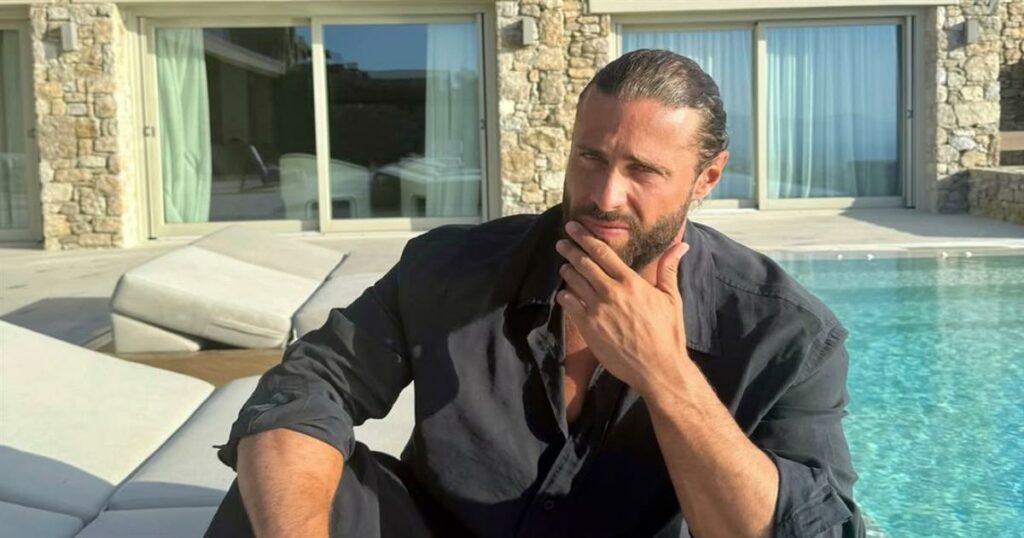 Κωνσταντίνος Βασάλος: Με ποιες δύο κοπέλες είχε ταυτόχρονη σχέση το 2017 και μάλιστα έμενε και μαζί τους ταυτόχρονα;