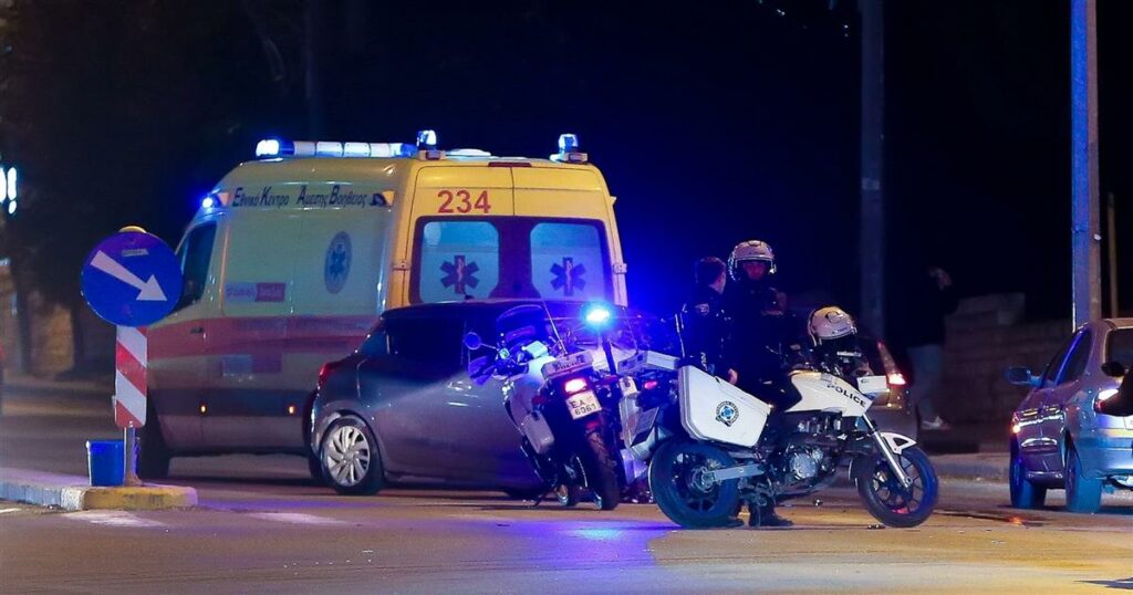 ΕΚΤΑΚΤΟ: ΙΧ εμβόλισε άνδρες της ομάδας ΔΙΑΣ – Τους εγκατέλειψε