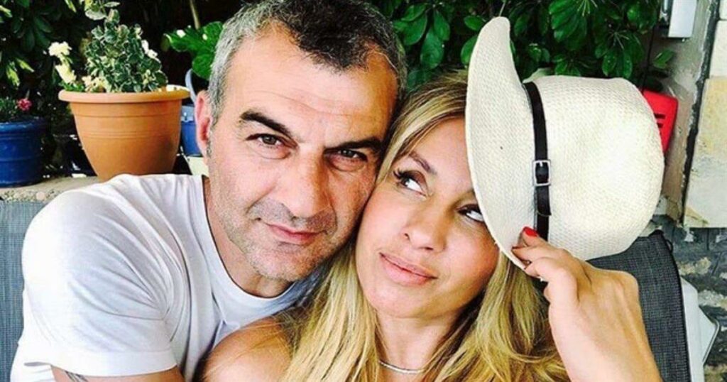 Γωγώ Μαστροκώστα: Η ανακοίνωση της ΑΕΚ προς τον Τραϊανό Δέλλα μετά τον θάνατο της γυναίκας του