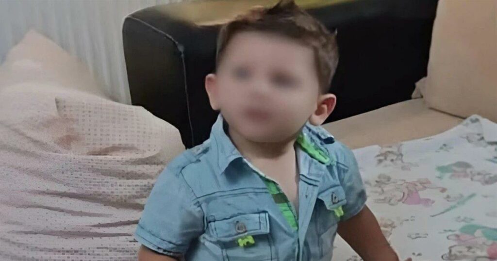 Δίκη μικρού Άγγελου: «Πάγωσε» η αίθουσα με τις καταθέσεις – Τα σοκαριστικά ευρήματα στο σώμα του παιδιού