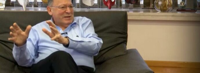 Ανδρέας Φουστάνος για Ελένη Μενεγάκη: «Ίσως κουράστηκε ή κούρασε» – Όσα αποκάλυψε για την προσωπική του ζωή (Βίντεο)