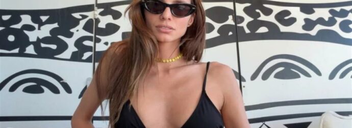 Πασίγνωστη Ελληνίδα παρουσιάστρια φόρεσε μπικίνι και γύρισε η μισή Μύκονος για να την κοιτάξει