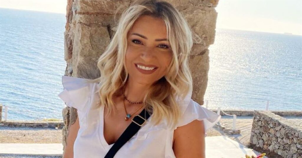 Καλοκαιρινή οπτασία: Η Λένα Παπαδοπούλου φόρεσε το μπικίνι της & τρέλανε τους λουόμενους με το κορμί της