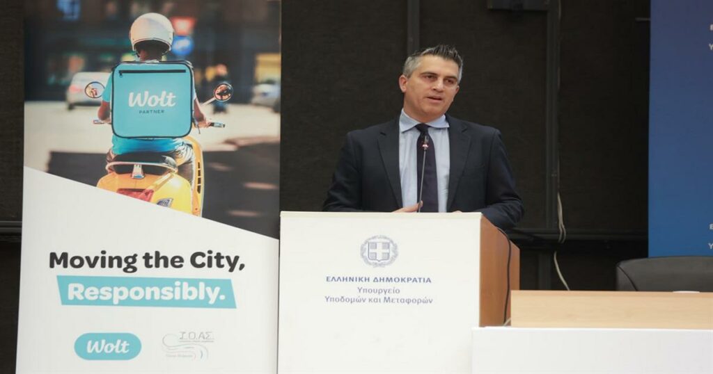 Από τους διανομείς έως τα σχολεία: Το σχέδιο της Wolt για πιο ασφαλείς δρόμους