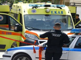 ΕΚΤΑΚΤΟ: Νεαρό ζευγάρι βρέθηκε νεκρό σε αυτοκίνητο μέσα σε γκαράζ – Τους βρήκε ο πατέρας του (video)