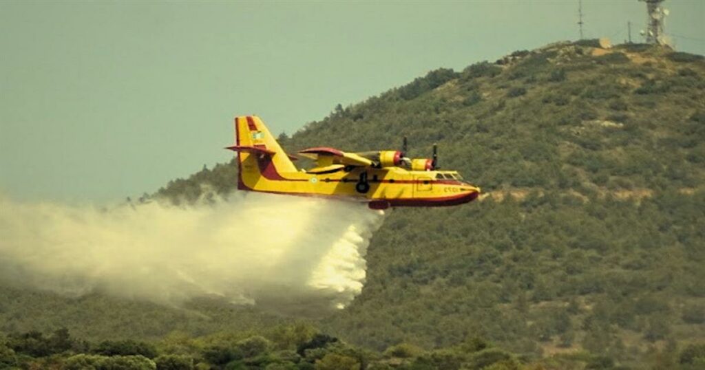 Σαν σήμερα 25 Ιουλίου: Η πτώση του Canadair στην Κάρυστο και οι δύο πιλότοι που χάθηκαν σε αεροπυρόσβεση