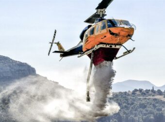 Φωτιά στη Θέρμη Θεσσαλονίκης: Κοντά σε κατοικημένη περιοχή το μέτωπο