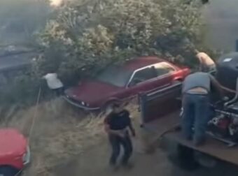 Συγκλονιστικό βίντεο από τη μάχη των πολιτών να σώσουν το χωριό τους στην Κρήτη εν μέσω θυελλωδών ανέμων