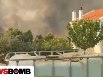Αττική: Πύρινη κόλαση στη Λούμπα, μία «ανάσα» μακριά από τον οικισμό οι φλόγες