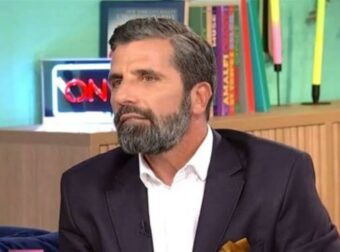 Συγκλονίζει η εξομολόγηση του Θανάση Βισκαδουράκη: «Ο πατέρας μου με άφησε σε ορφανοτροφείο όταν ήμουν 5» – Όσα έγιναν πριν τον θάνατό του