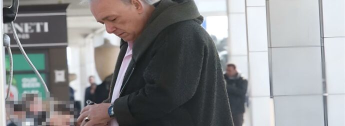 ΣΤΟ ΝΟΣΟΚΟΜΕΙΟ Ο ΑΝΔΡΕΑΣ ΜΙΚΡΟΥΤΣΙΚΟΣ
