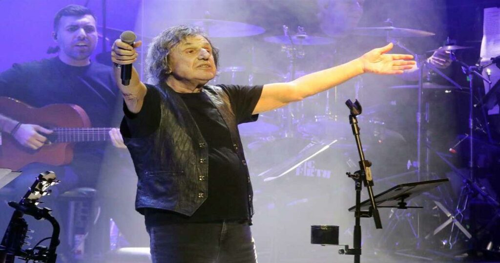 Σοβαρό πρόβλημα υγείας για τον Παπακωνσταντίνου: Ακυρώνει όλες τις καλοκαιρινές συναυλίες