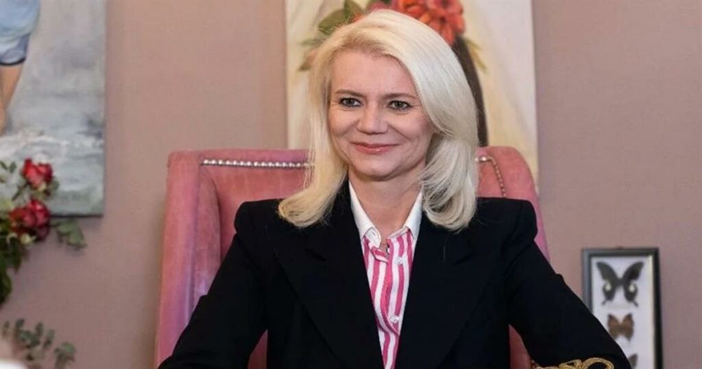 Νέα καταγγελία «φωτιά» για την Ιωάννα Γάκα:  Έβγαλε άρρωστη υγιείς γυναίκα – Της είπε ότι πεθαίνει από…