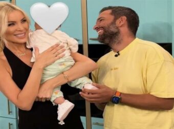 Η Κατερίνα Καινούργιου πήγε με την 5 μηνών κόρη της στον αγιασμό της Super Κατερίνα