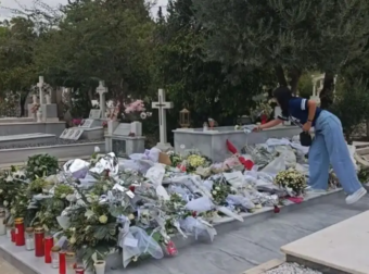 Μόλις αποκαλύφθηκε: Το μαύρο ράσο του Μαζωνάκη βρέθηκε στον τάφο του – Ο λόγος που το άφησε εκεί ο πνευματικός του