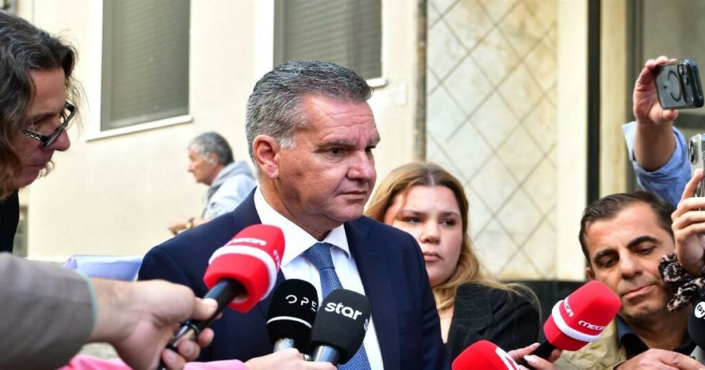 Γιώργος Μαζωνάκης: «Το χρηματοκιβώτιο ήταν απολύτως άδειο» λέει ο δικηγόρος της οικογένειας του τραγουδιστή