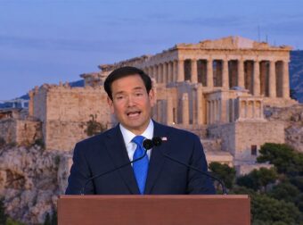 H ομιλία – αποθέωση στην Ελλάδα του Μάρκο Ρούμπιο, το δώρο του Προέδρου της Δημοκρατίας και το δείπνο με ελληνικές γεύσεις (video)