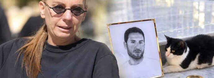 Τι έκανε στον μικρό Μάιλο η Βάσω Μαζωνάκη μόλις τον είδε στο μνήμα: Η κίνηση που προκάλεσε έκπληξη στους επισκέπτες